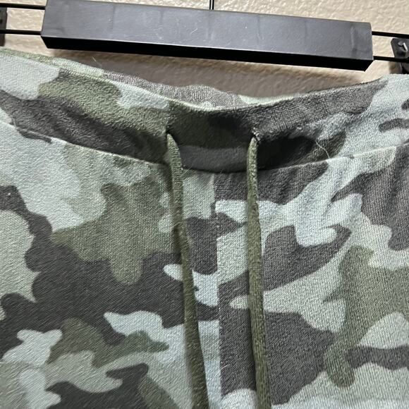 Lucky Brand Pajama Style Comfy Pants Green Camo High Rise Sweats Size M - Picture 5 of 6